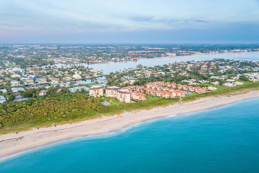 Flight over the Atlantic coast of south Florida